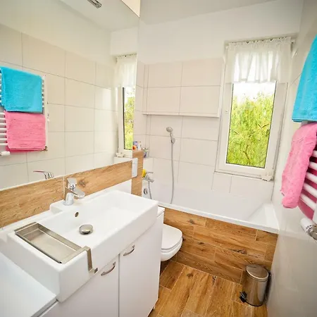 Lägenhet Apartament Liliowy Deluxe Gdańsk