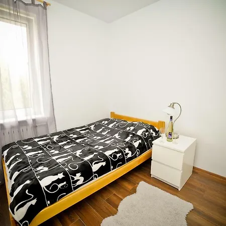 Apartament Liliowy Deluxe Lägenhet *